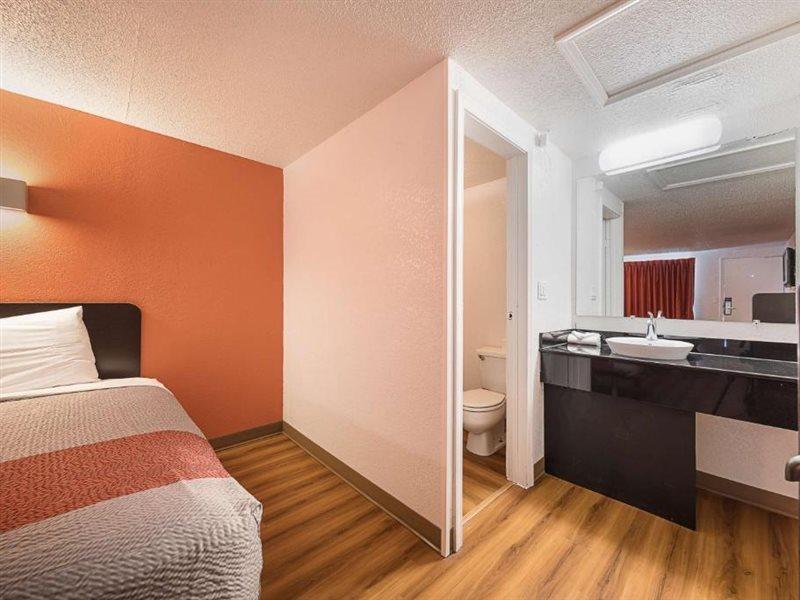 Motel 6-Hamburg, Ny Екстер'єр фото
