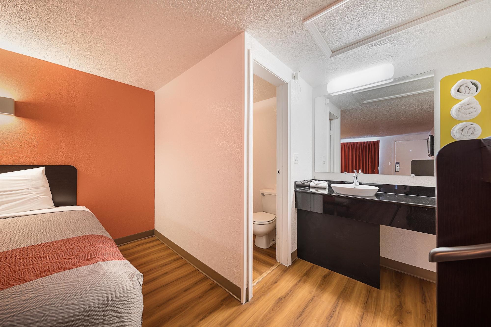 Motel 6-Hamburg, Ny Екстер'єр фото
